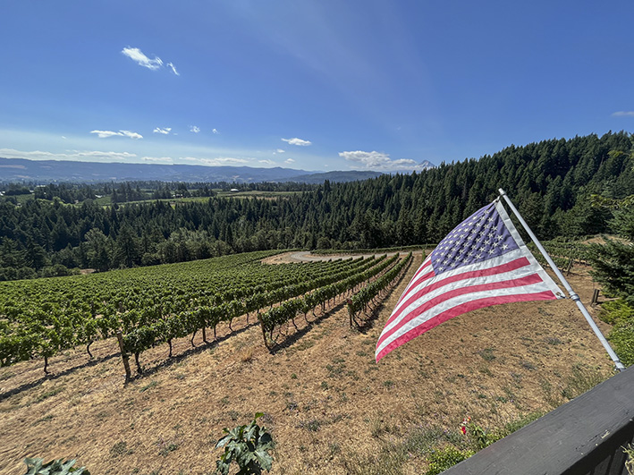 USA, Oregon, Columbia Gorge. Phelps Creek winery
